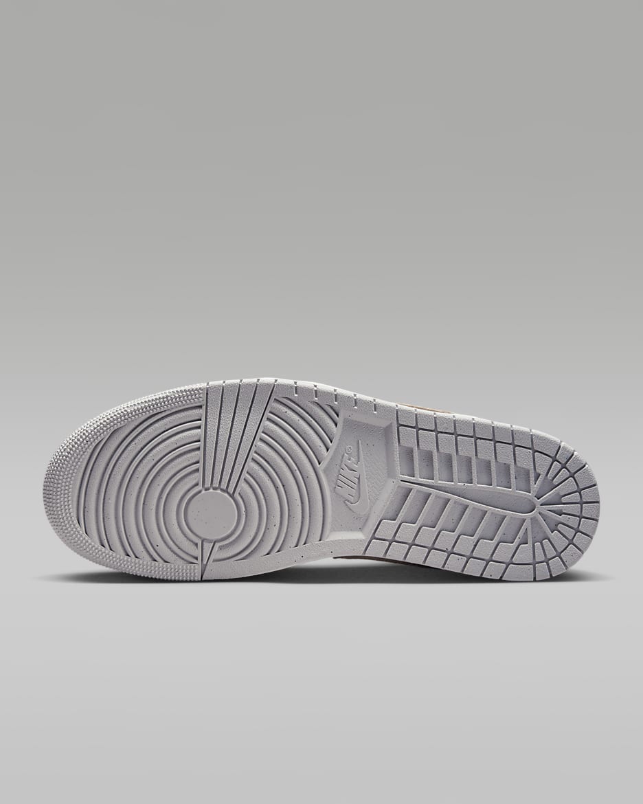 Air Jordan 1 Low SE Men s Shoes. Nike SG